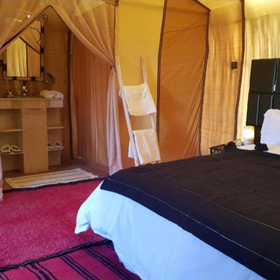 Erg Chebbi Camel Trek Camp Hotel Мерцуга Екстериор снимка